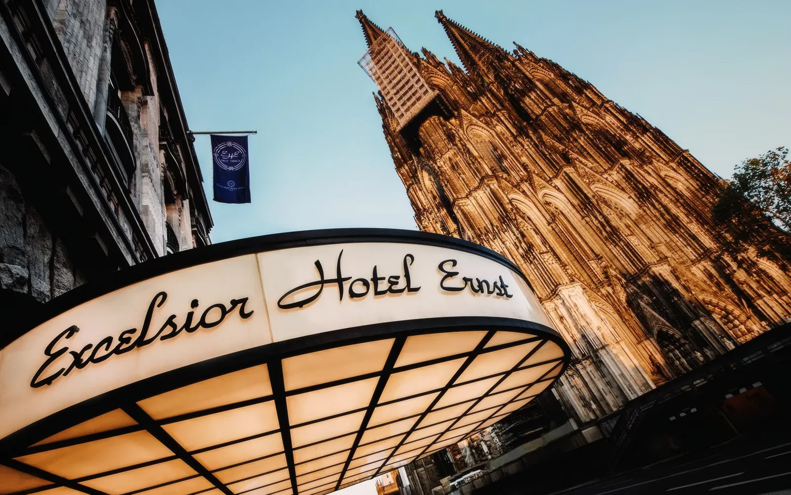 Excelsior Hotel Ernst Trailer
